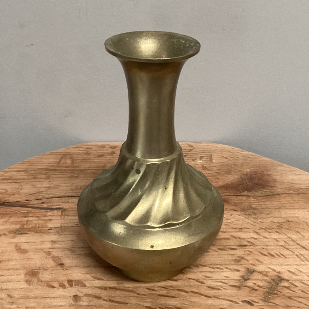 🟡 Vintage Solid Brass Vase w/ Twist Design - Some Patina - Unique Decor Item